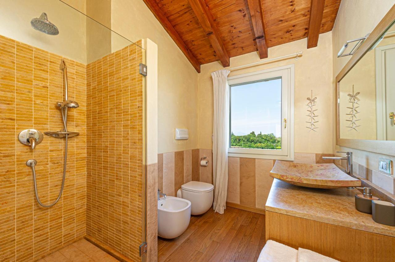 Villa Pratello Padenghe sul Garda Esterno foto